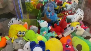 ПЫТАЮ ВЫИГРАТЬ ДЕНЬГИ В АППАрате с ИГРУШКАМИ ХВАТАЙКА