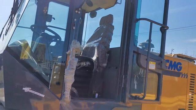 Фронтальный погрузчик XCMG LW 300FN смотреть онлайн