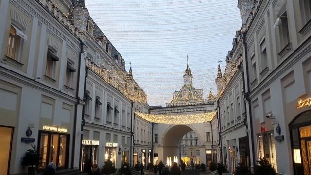 Москва. Третьяковский проезд. Февраль 2022 года. смотреть онлайн