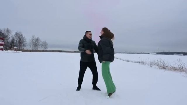 Гендер-пати (gender-party) с самолётом - самый необычный способ узнать пол будущего ребёнка! смотреть онлайн