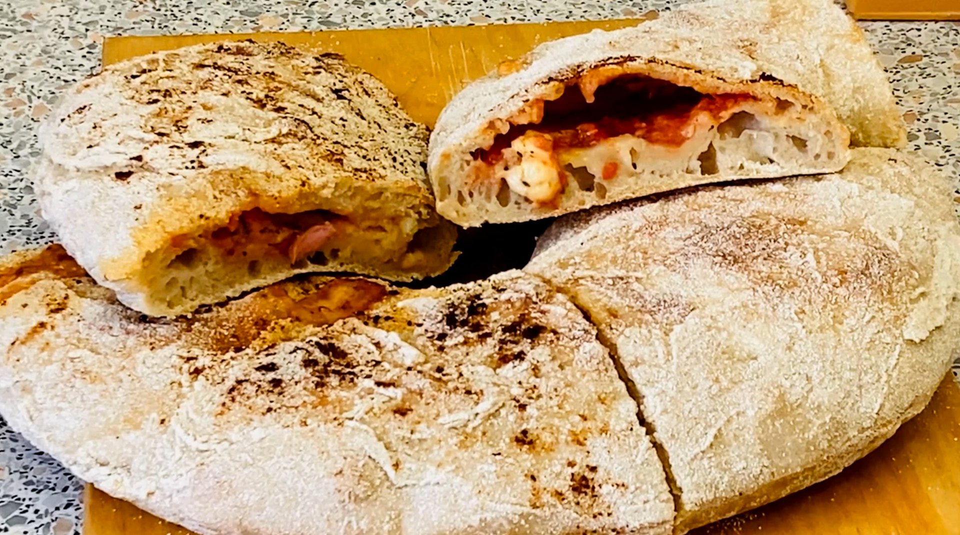 Калабрийская лепёшка на закваске смотреть онлайн