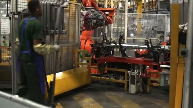 Производство Land Rover Defender Великобритания Солихалл смотреть онлайн
