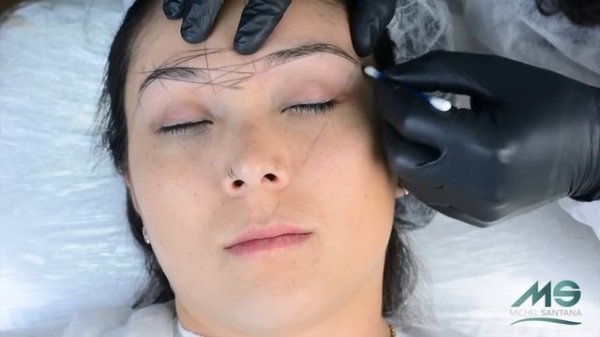 Estou com dificuldades em aprender design de sobrancelhas! Alguém pode me ajudar?