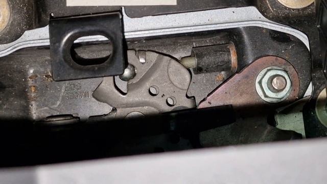 Passat B5+ Регулировка ручного тормоза