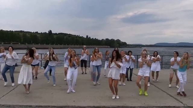 Танцы, Флешмоб, Близкие люди смотреть онлайн