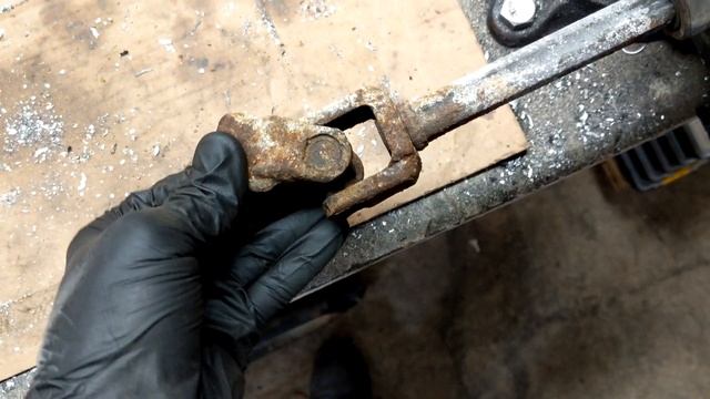 2004 Ford F150 Heavy/Binding Steering Shaft Fix (Mini Projects Ep.3) смотреть онлайн