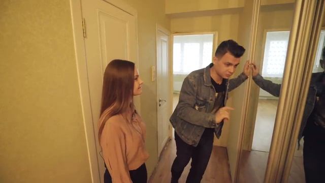 ГДЕ МЫ ПРОПАДАЛИ? | Купили КВАРТИРУ в Москве | РУМТУР / Room Tour смотреть онлайн