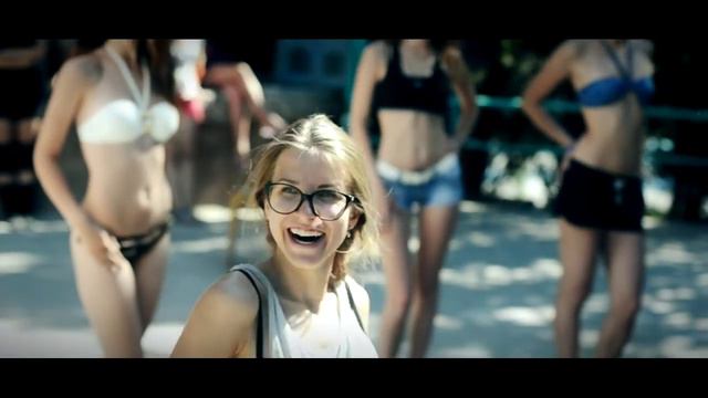 На лабутенах! [Алушта эдишн] смотреть онлайн