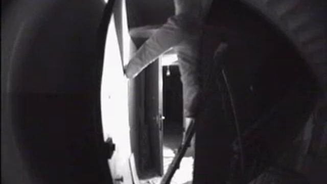 Ночная кража лампочек в подъезде смотреть онлайн