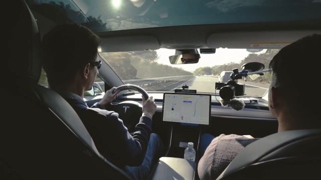 XPeng Navigation Guided Pilot vs Tesla Autopilot смотреть онлайн