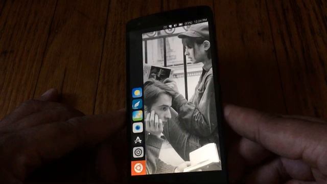 6 Reasons to Use Ubuntu Touch смотреть онлайн