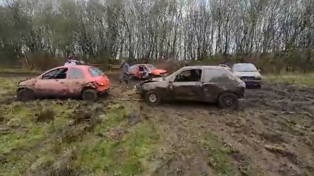 Field Bangers ford fiesta & ka recovery off road смотреть онлайн