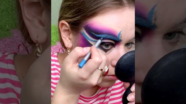 Ксения Саватеева. Креативный макияж (creative makeup tutorial) смотреть онлайн