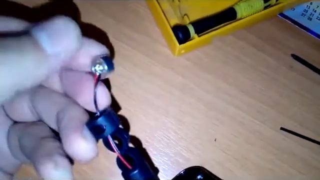 РАЗБОРКА, Ремонт караоке микрофона Q9, Микрофон не работает звук и не принемает зарядку смотреть онлайн