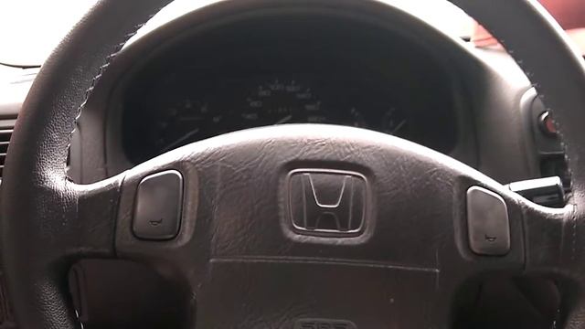 Capa de Volante colocada no Honda Civic 99 смотреть онлайн