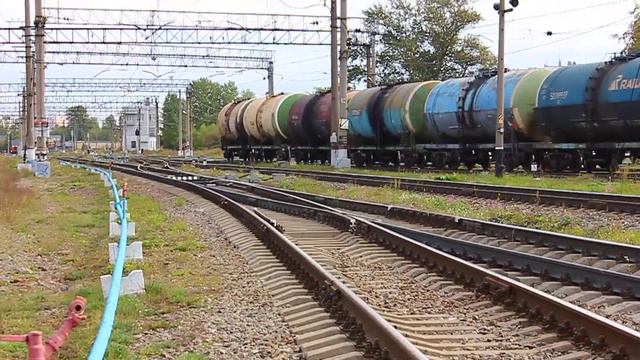 ДМ62-1737 (РЖД/Окт, ТЧ-21 Волховстрой, 2Д49) с вывозным из 15 цистерн с Волковской смотреть онлайн