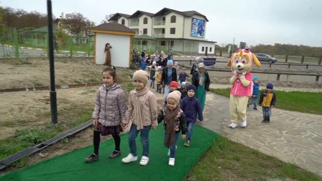 Этнодеревня в Грозненском дельфинарий смотреть онлайн