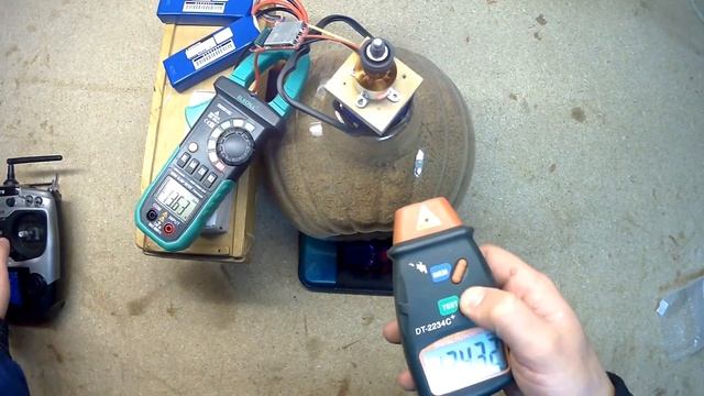 замер тяги мотора 2212 1400kv смотреть онлайн