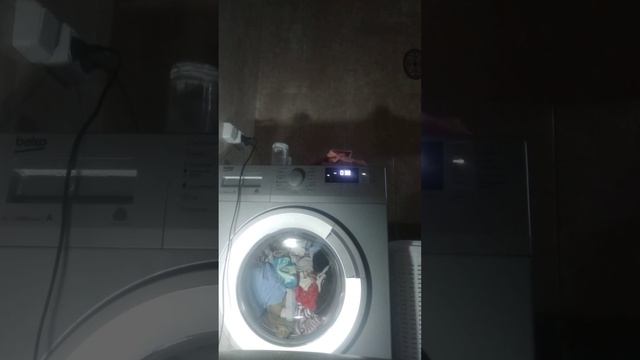 стиральная машина Beko 40г 800об 6кг 1000об/мин 15праграм! смотреть онлайн