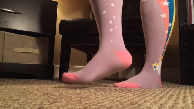 Foot Play in Rainbow Blast Knee Highs смотреть онлайн