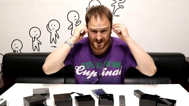 Бесполезный обзор наушников! И снова ноунейм с Алика. LYMOC. Беспроводные затычки с чарджером. смотреть онлайн