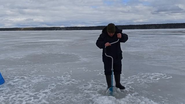 Зимняя рыбалка с палаткой смотреть онлайн