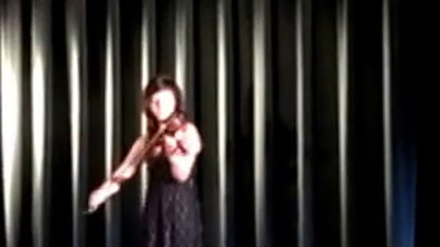 1st Place Winner, Sierra Stone playing violin to "Crystallize." Gator Idol at F.M.S. смотреть онлайн