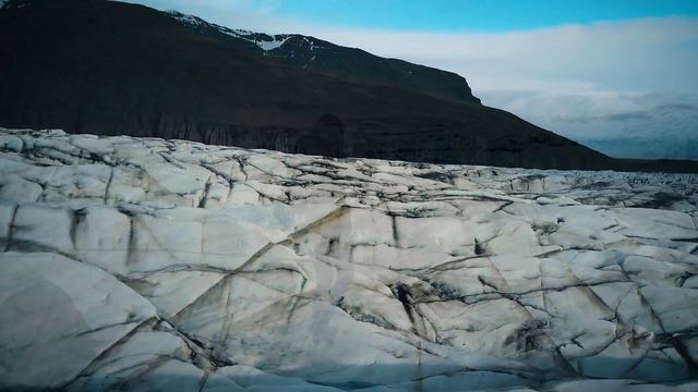 Yellowstone National Park Officials Report That HUNDREDS Of Earthquakes Have Hit Yellowstone смотреть онлайн