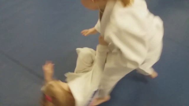 Комбинация: 1. ко-учи-гари 2. о-учи-гаке 3. о-сото-отоши. смотреть онлайн