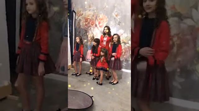 Фотосессия . Испанский брэнд смотреть онлайн