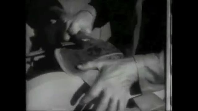 Man With A Movie Camera / Fresh Frozen смотреть онлайн