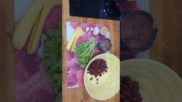 Такого еще не пробовали! Салат с тунцом. Вкусно и быстро! смотреть онлайн