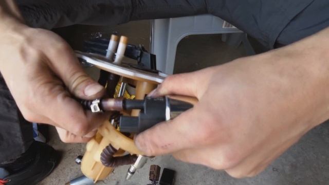 How to disassemble and reassemble a fuel pump смотреть онлайн