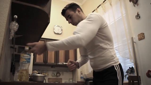 Кирилл Терёшин ВЗОРВАЛСЯ БИЦЕПС! смотреть онлайн