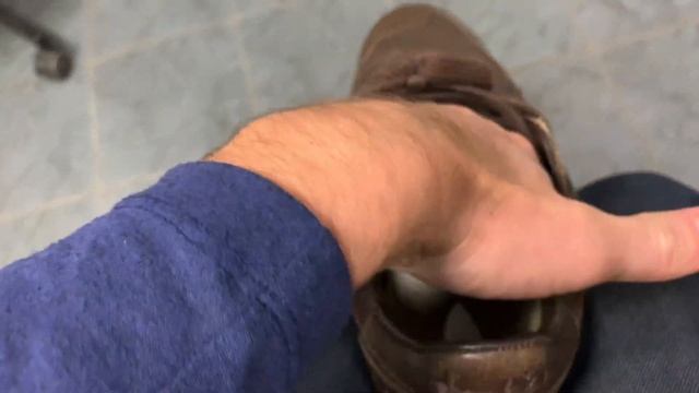 Скрипят кожаные кроссовки при ходьбе смотреть онлайн