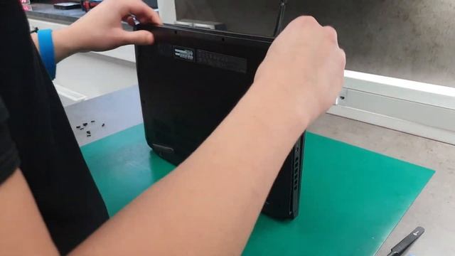 Upgrade laptopa, czyli dokładamy pamięć RAM - Acer Nitro 7 смотреть онлайн