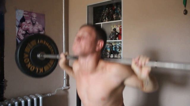 КАК ОБЕЗОПАСИТЬ СПИНУ ВО ВРЕМЯ ТРЕНИРОВОК?/ УКРЕПЛЯЕМ НОГИ смотреть онлайн