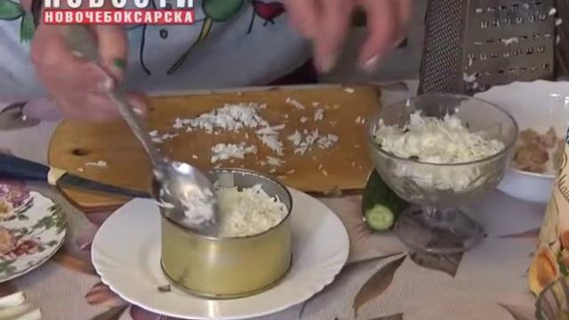 «В ритме жизни» - Рецепт праздничного салата «Шанхай» к новогоднему столу смотреть онлайн