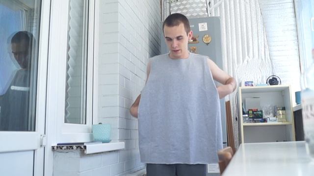 ШЬЮ ОВЕРСАЙЗ ФУТБОЛКУ смотреть онлайн