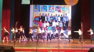 Флешмоб на последнем звонке начало. 4класс"Д"6 гимназия г. Семей