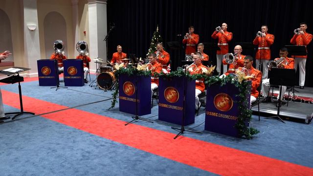 "Brass in Review" performs Man with the Bag arranged by Staff Sergeant Evan Middleton смотреть онлайн