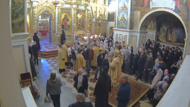 Прямая трансляция воскресной всенощной в Лавре 19 сентября : Неделя 15-я по Пятидесятнице. смотреть онлайн