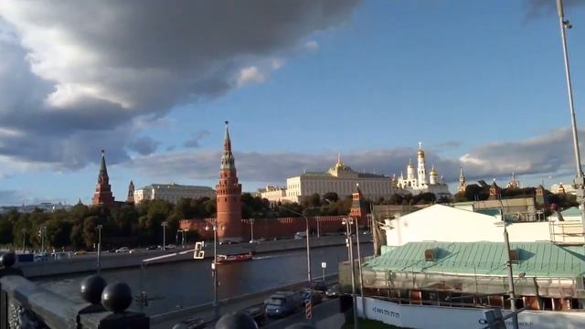 Москва 591 Большой Каменный мост с видом на Московский Кремль лето вечер смотреть онлайн