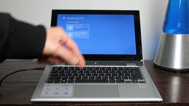 How to Restore Reset a Dell Inspiron 13 Touch Windows 10 смотреть онлайн