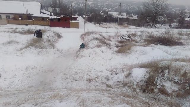 как правильно и весело кататься на санках) смотреть онлайн