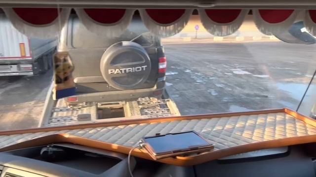 Викторыч всех уделал. Встретили первый снег. смотреть онлайн