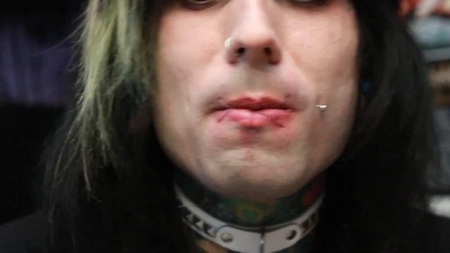 SEWING MY MOUTH SHUT смотреть онлайн