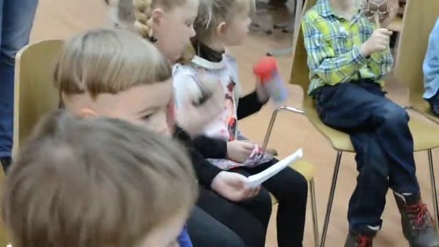 15/03 (2) Маша Макарова - учитель музыки в Школе Профессий смотреть онлайн