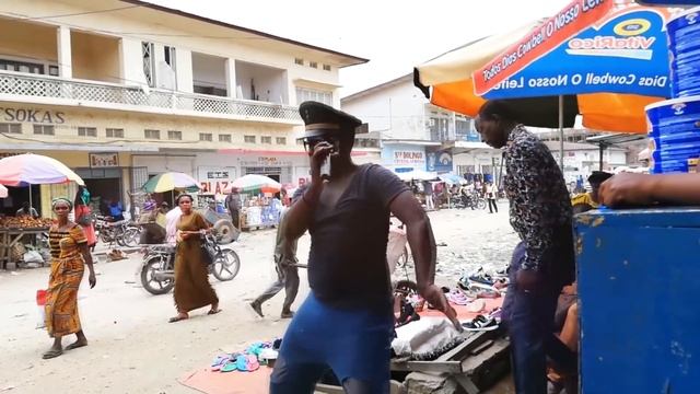 АЙН, ЦВАЙ, ПОЛИЦАЙ смотреть онлайн