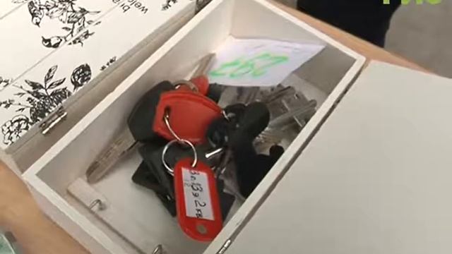 Новоселье под Новый год. Детям-сиротам вручили ключи от собственных квартир смотреть онлайн